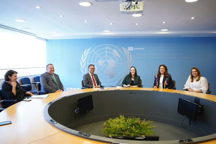Gracinha Caiado participa da assinatura de projeto de cooperação com Unesco
