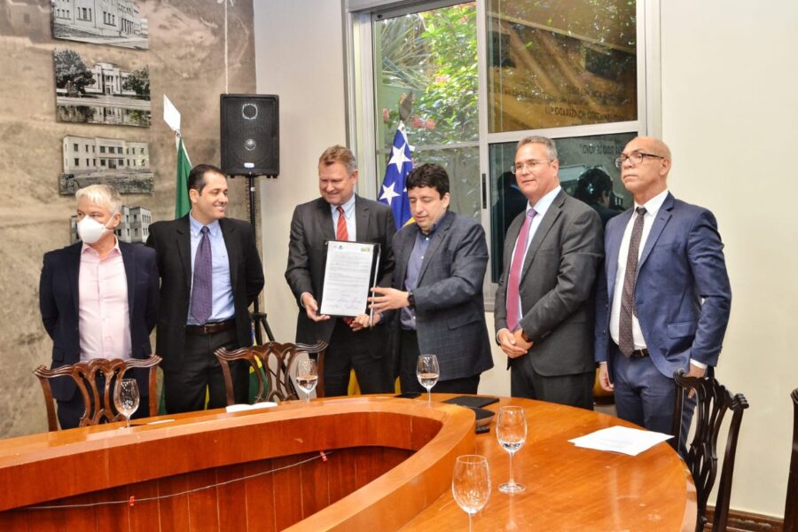 SIC firma protocolos de intenções para o investimento de R$ 2,2 bi da Anglo American