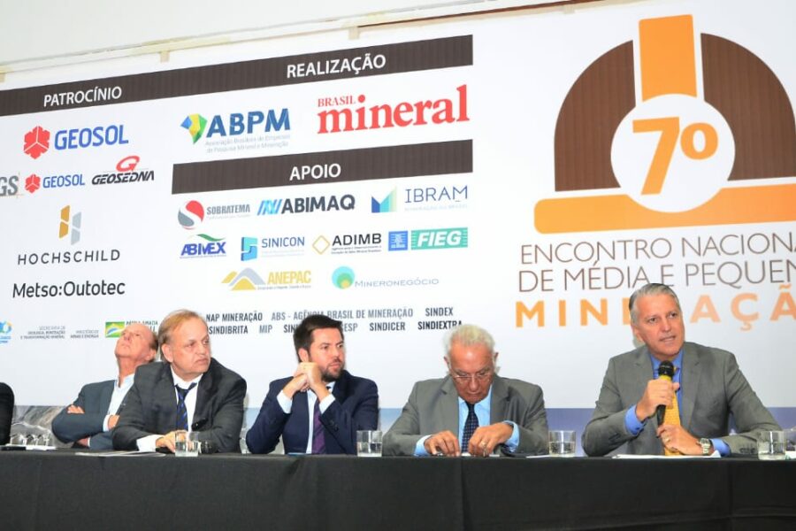 Governo de Goiás inicia elaboração do Plano Estadual de Recursos Minerais