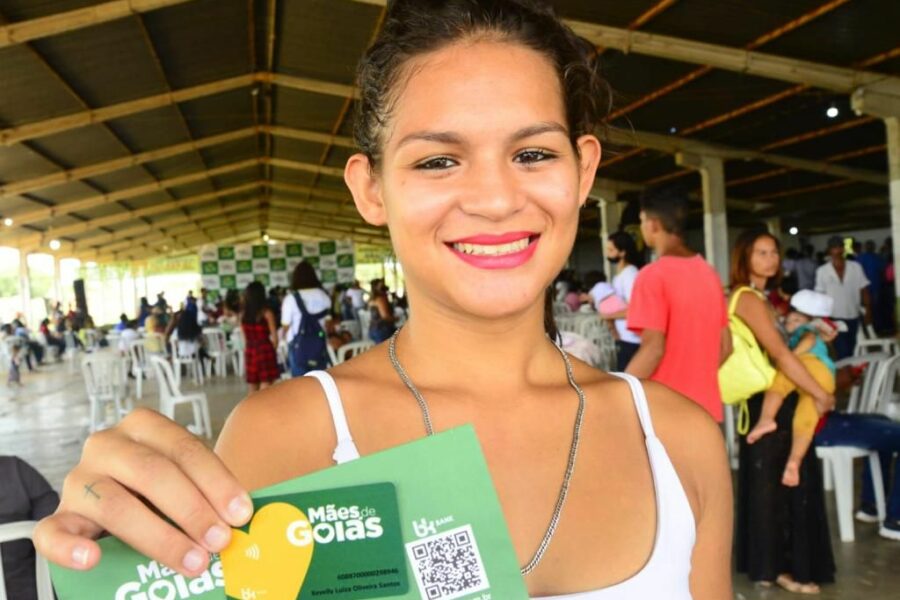 Governo antecipa pagamento do Mães de Goiás em comemoração ao Dia das Mães