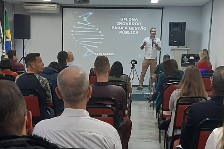 Escola de Governo realiza aula inaugural de curso inédito de especialização
