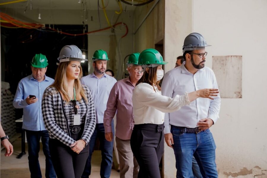 Secretário da Saúde visita obra do Hemocentro Estadual de Rio Verde
