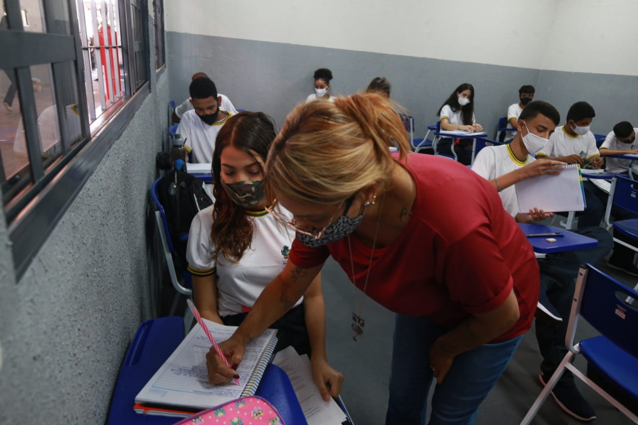 Seduc lança projeto de recuperação para alunos do 6º ano