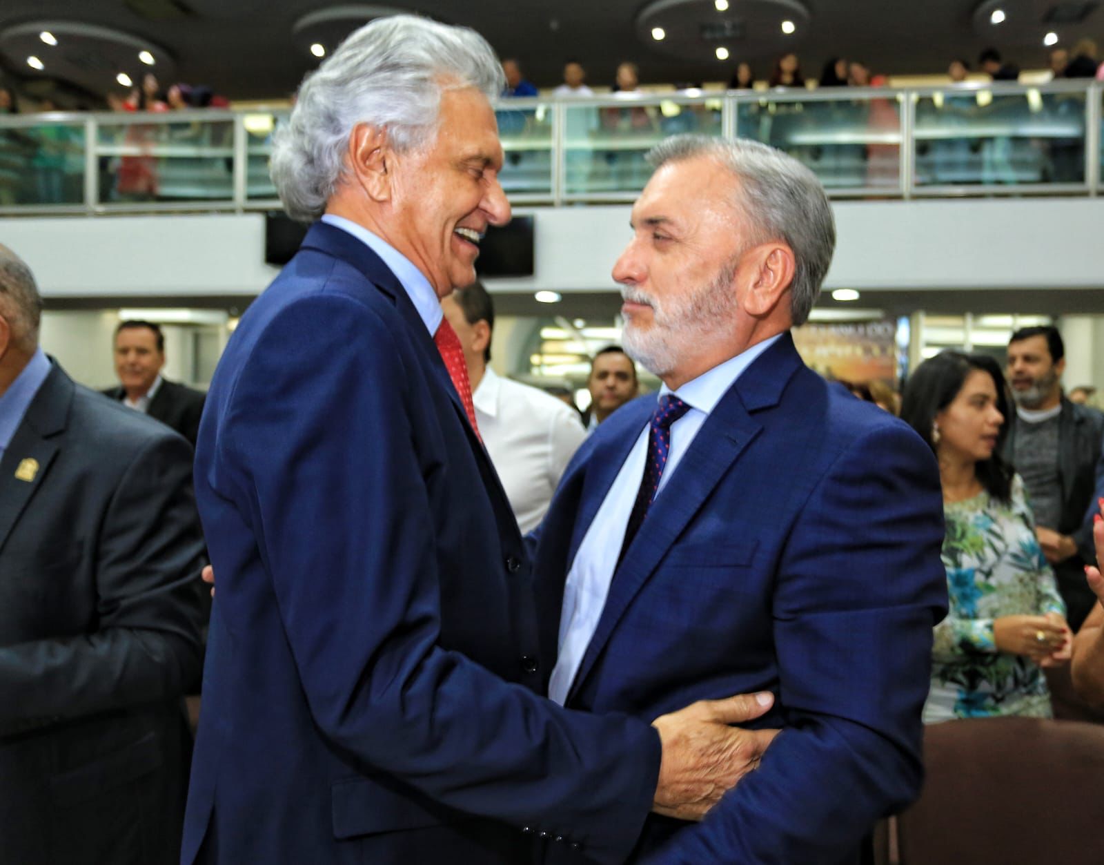 Caiado prestigia aniversário do presidente da Assembleia de Deus Catedral da Família