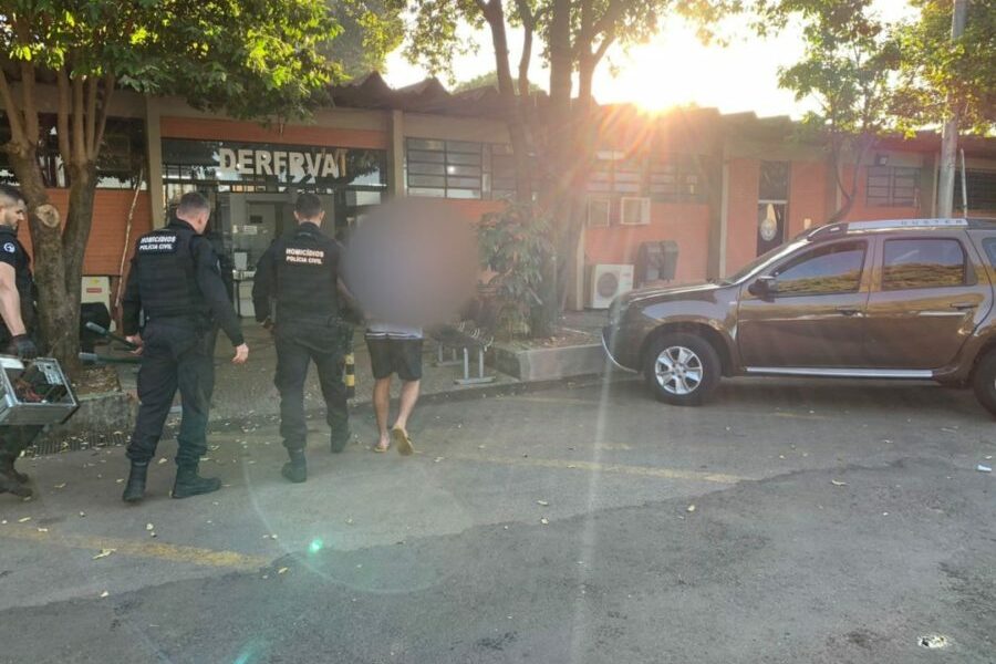 Polícia prende 8 suspeitos por esquema de revenda de peças de veículos