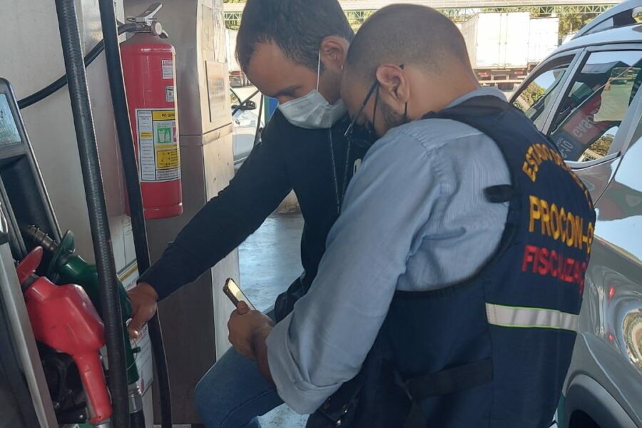 Procon e ANP apuram denúncia de combustível impróprio em posto de Nerópolis