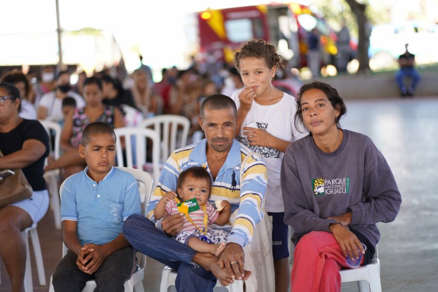 Governo entrega de cartões do Mães de Goiás e Aluguel Social em Aparecida