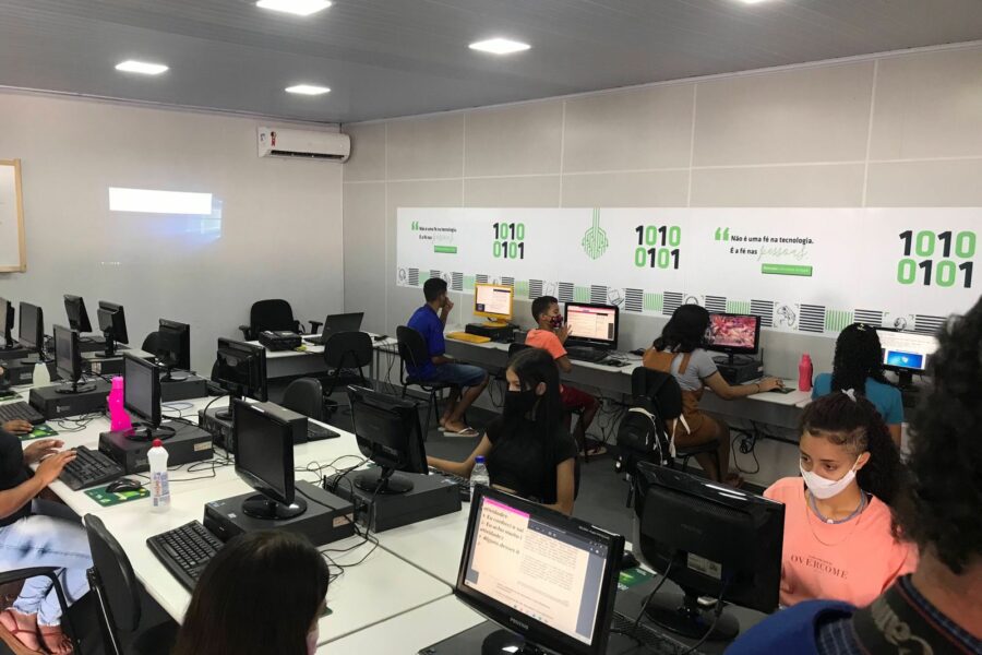Abertas inscrições para 29 cursos gratuitos das Escolas do Futuro