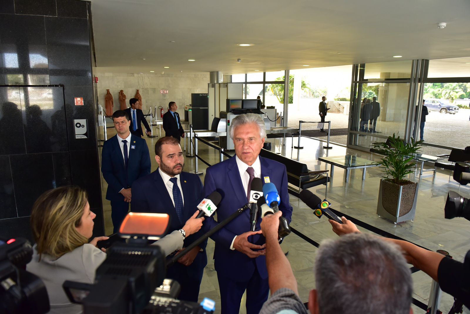 Caiado garante doação de terreno para construção de Hospital do Câncer