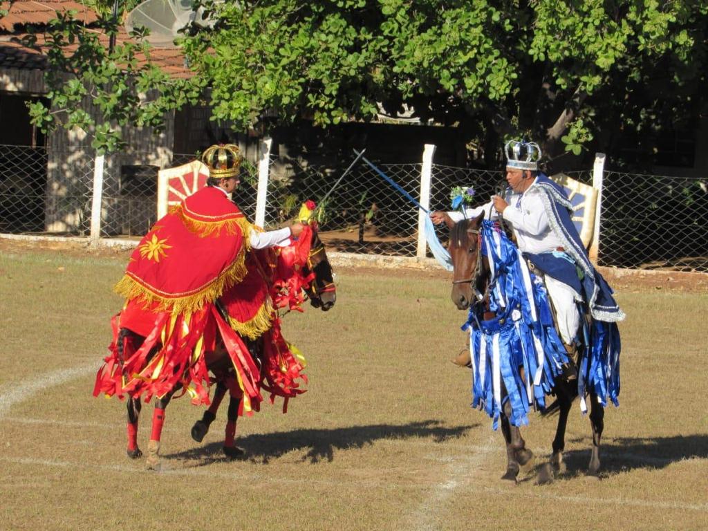 Cavalhadas de Santa Terezinha de Goiás movimentam o fim de semana