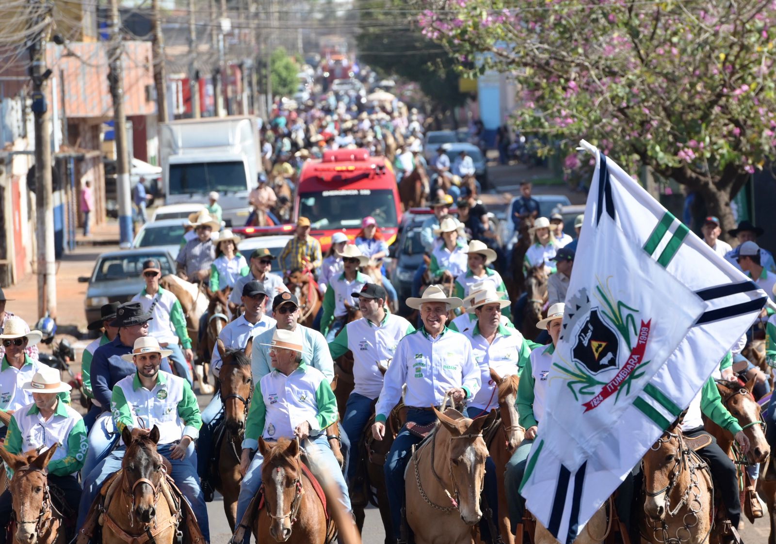 Governador participa de cavalgada em Itumbiara