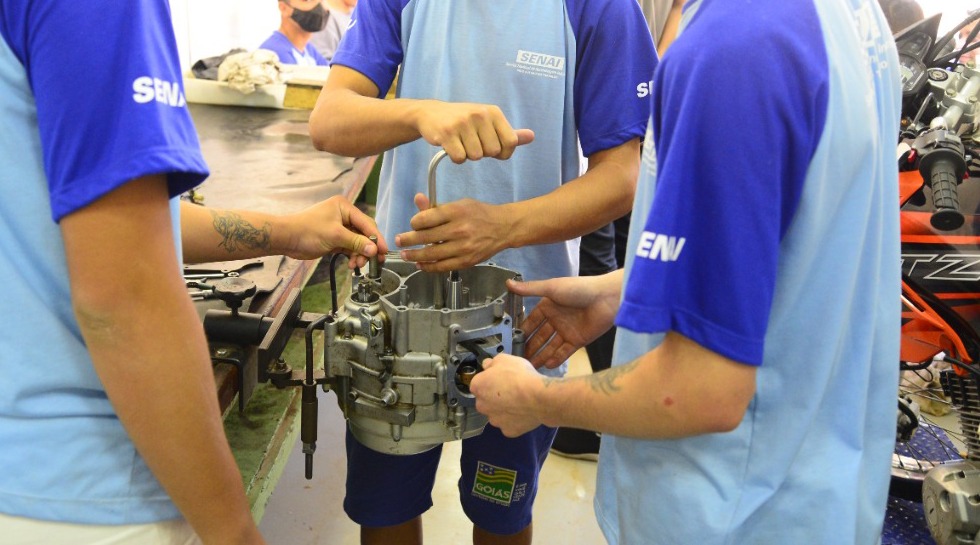 Jovens do Sistema Socioeducativo iniciam capacitação em Mecânica de Motocicletas