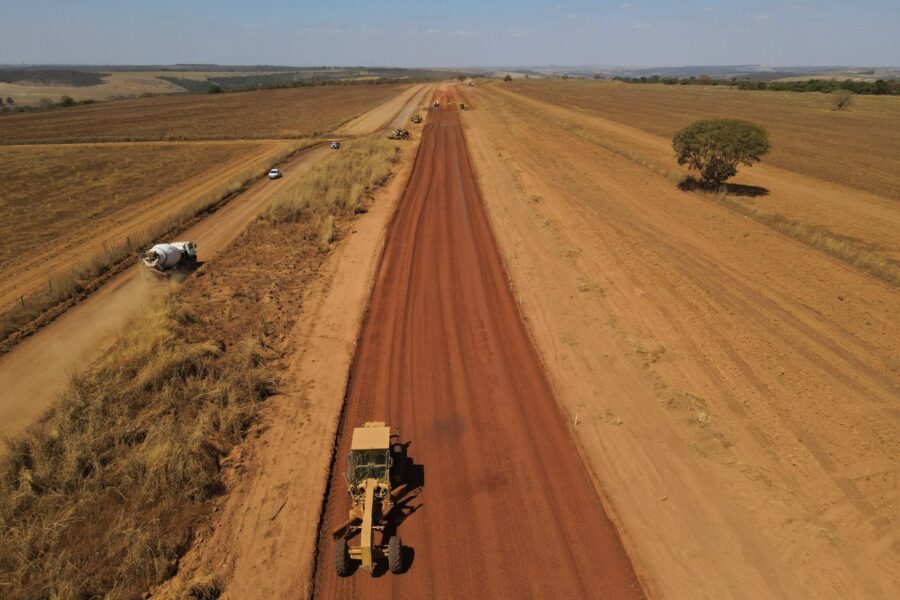 Abadiânia recebe obras na GO-474 e em ruas da cidade