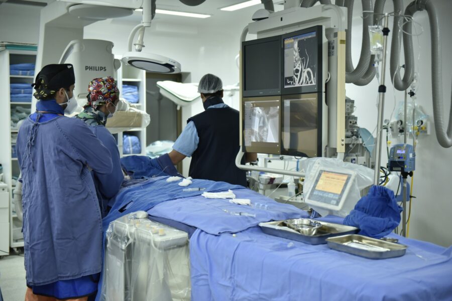 Procedimento cardiológico, realizado pela 1ª vez em Goiás, salva vida de bebê prematuro