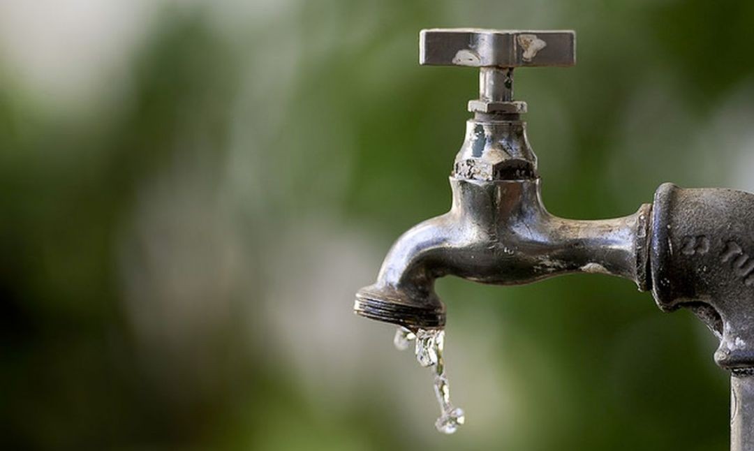 Manutenção emergencial em adutora afeta abastecimento em Aparecida de Goiânia