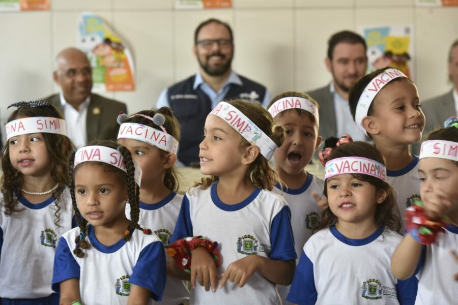 Estado entrega kits pedagógicos sobre importância da vacinação