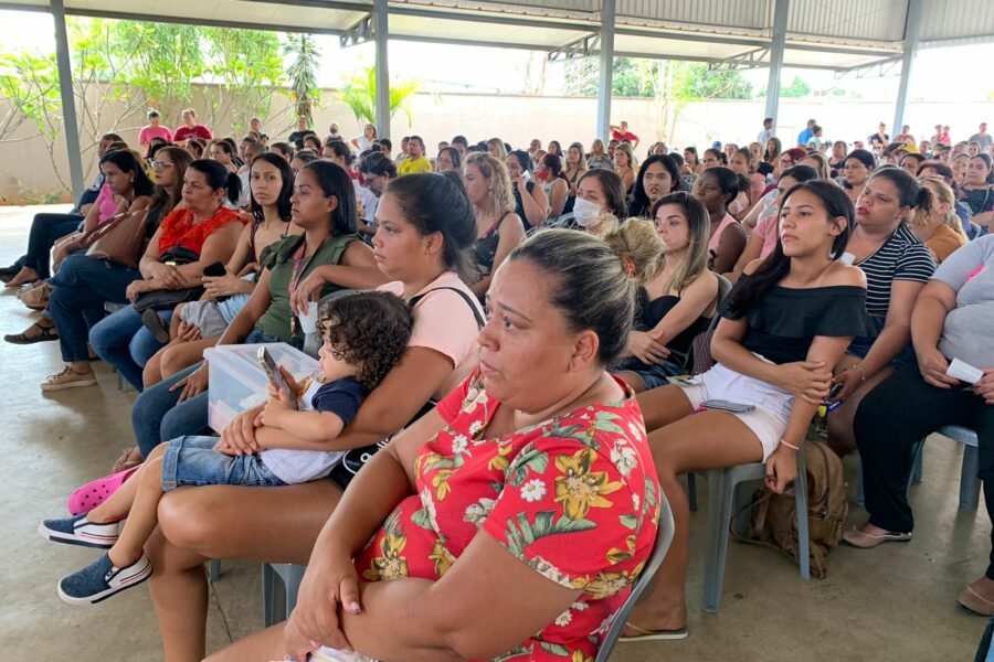 Crédito Social e Bolsa Qualificação são entregues em Goiânia