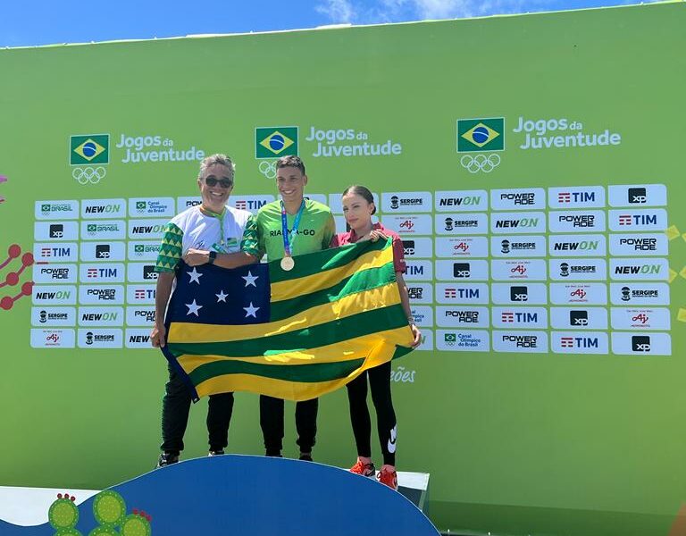 Jogos da Juventude: aluno da rede estadual é ouro no salto em distância
