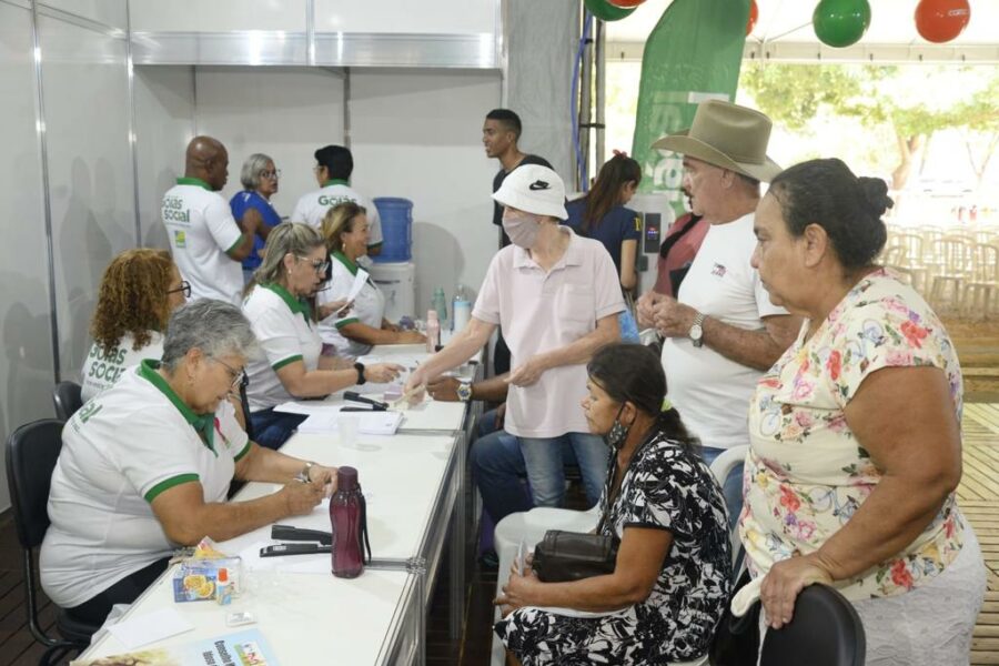 Programas do Goiás Social chamam atenção de autoridades de Pernambuco