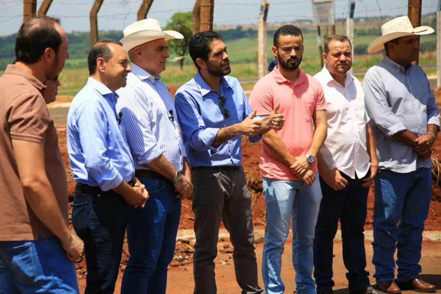 Lincoln Tejota destaca parcerias durante vistoria de obras em Goiatuba