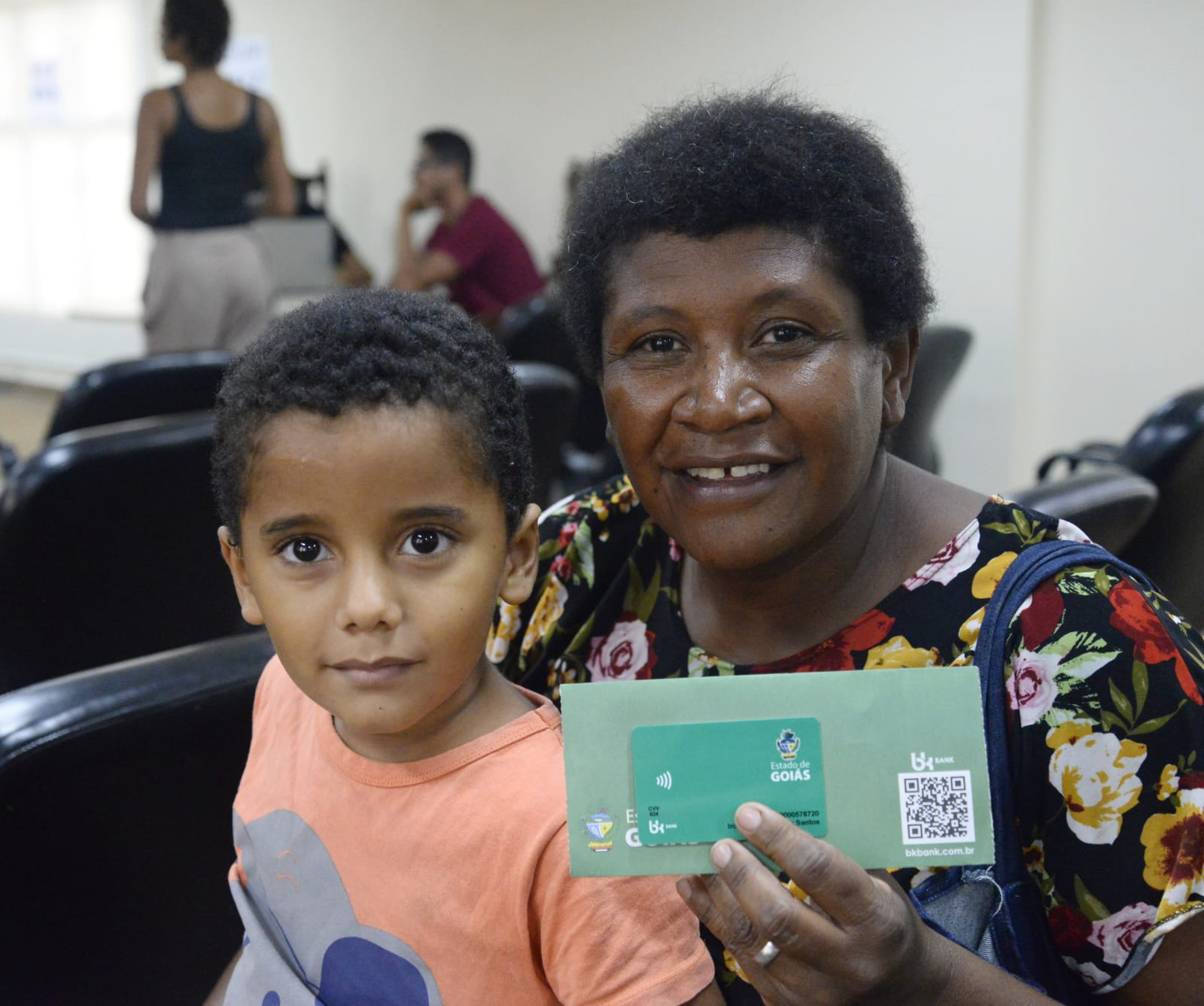 Seds faz segunda rodada de entregas do Mães de Goiás em 16 municípios