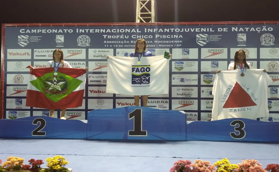 Bolsistas do Pró-Atleta conquistam pódio em competição nacional de natação