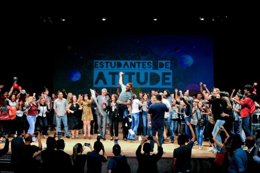 317 escolas concorrem à premiação de R$ 158 mil do Projeto Estudantes de Atitude 2022