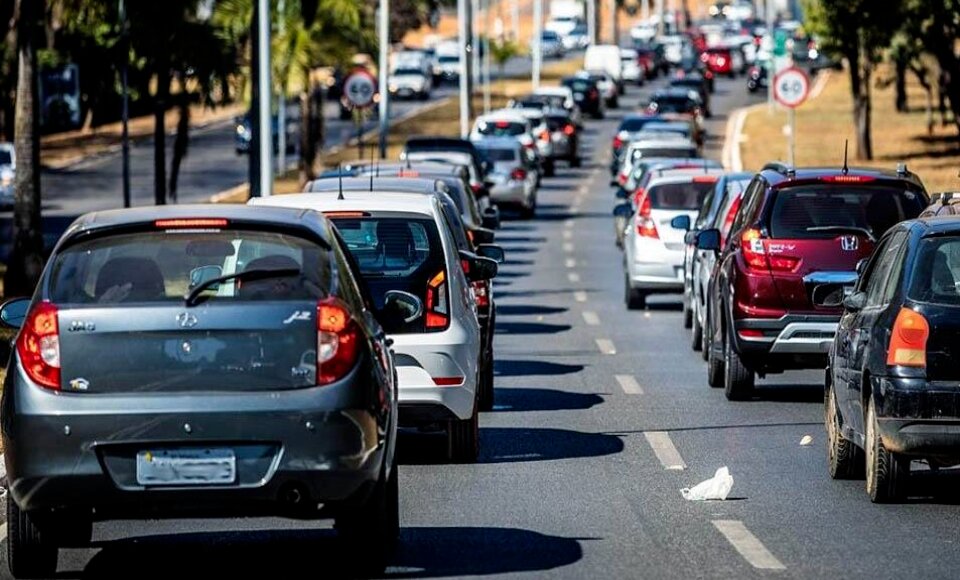 IPVA de veículos com placas 3, 4 e 5 vencem nesta semana