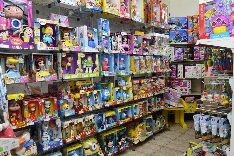 Procon orienta consumidores sobre compra de presentes para o Dia das Crianças