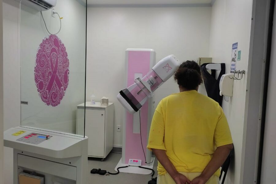 Custodiadas fazem exames de prevenção ao câncer de mama e de colo de útero