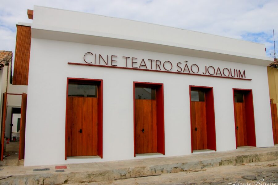 Cine São Joaquim exibe série de animação sobre Cora Coralina
