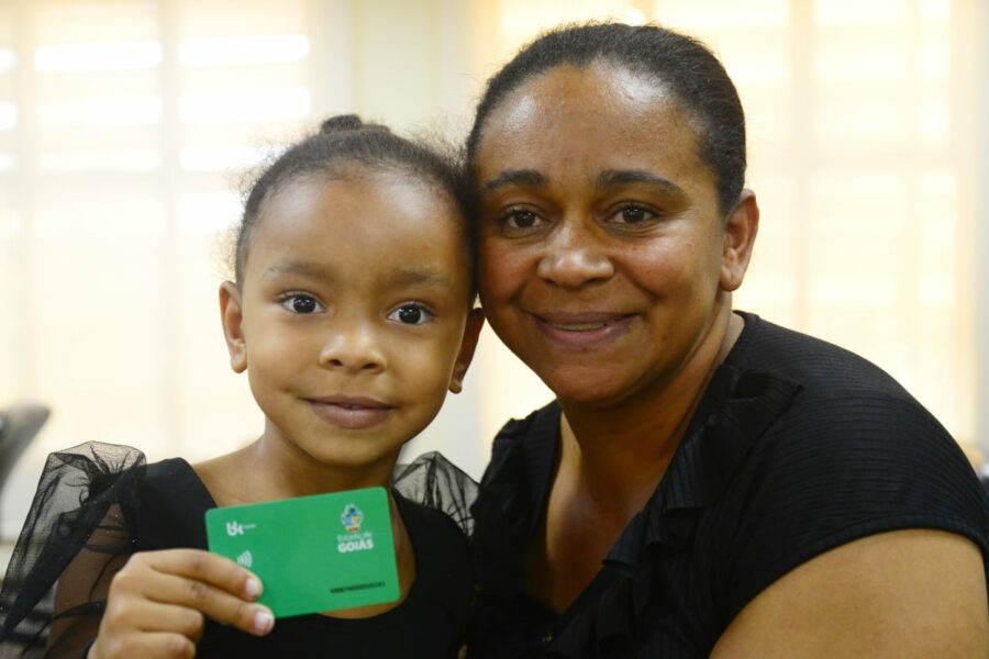 Mães de Goiás: nova versão do app facilita recadastramento de senha dos cartões