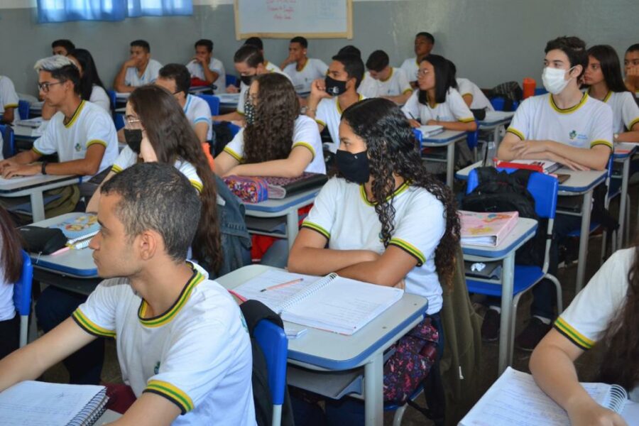 Matrículas na rede estadual de ensino terminam neste domingo