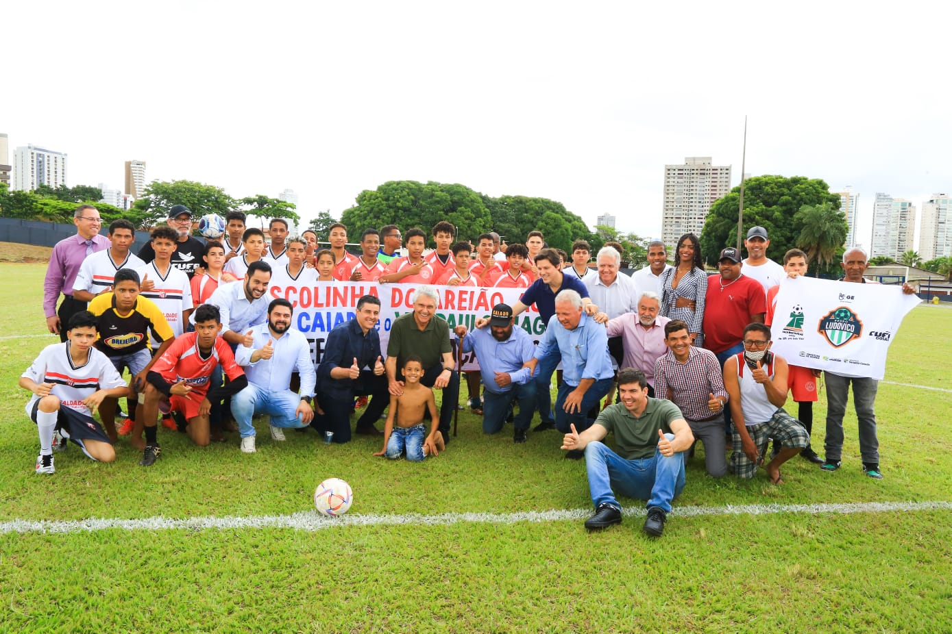 Caiado entrega Praça de Esportes do Setor Pedro Ludovico, em Goiânia