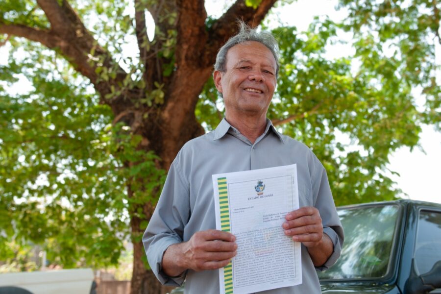 Estado entrega 214 títulos de regularização a produtores rurais