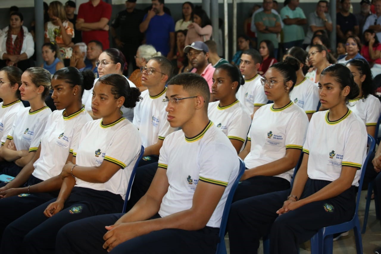 Seduc inaugura colégio militar em Cristalina