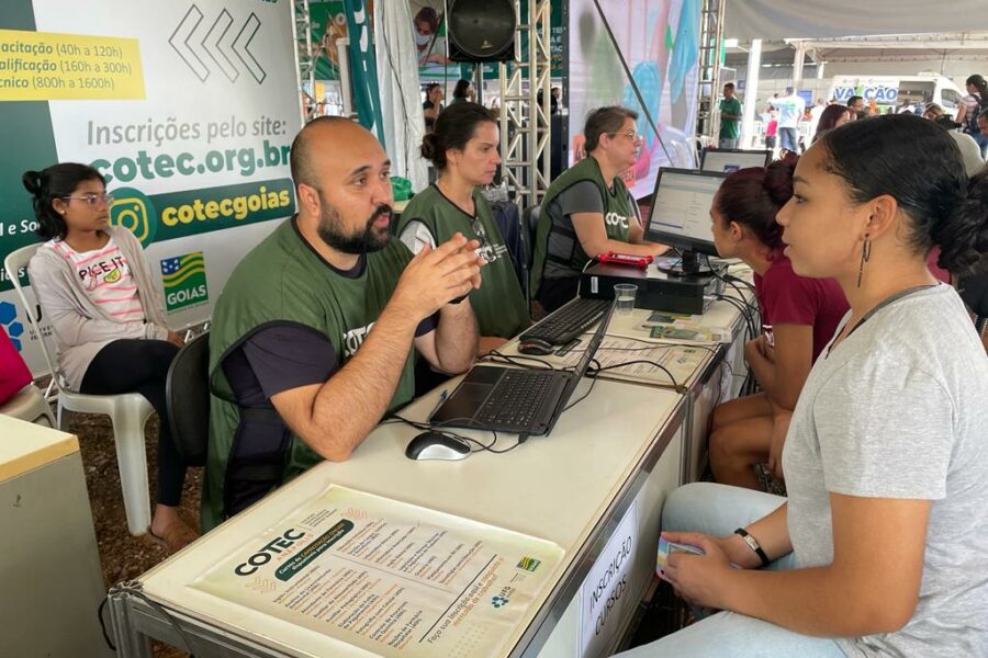 Abertas inscrições para 235 cursos gratuitos nos Cotecs