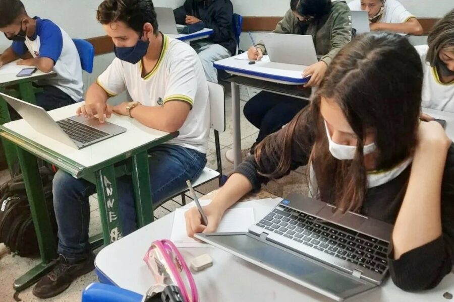 Investimentos em tecnologia nas escolas somam R$ 602 milhões em 4 anos