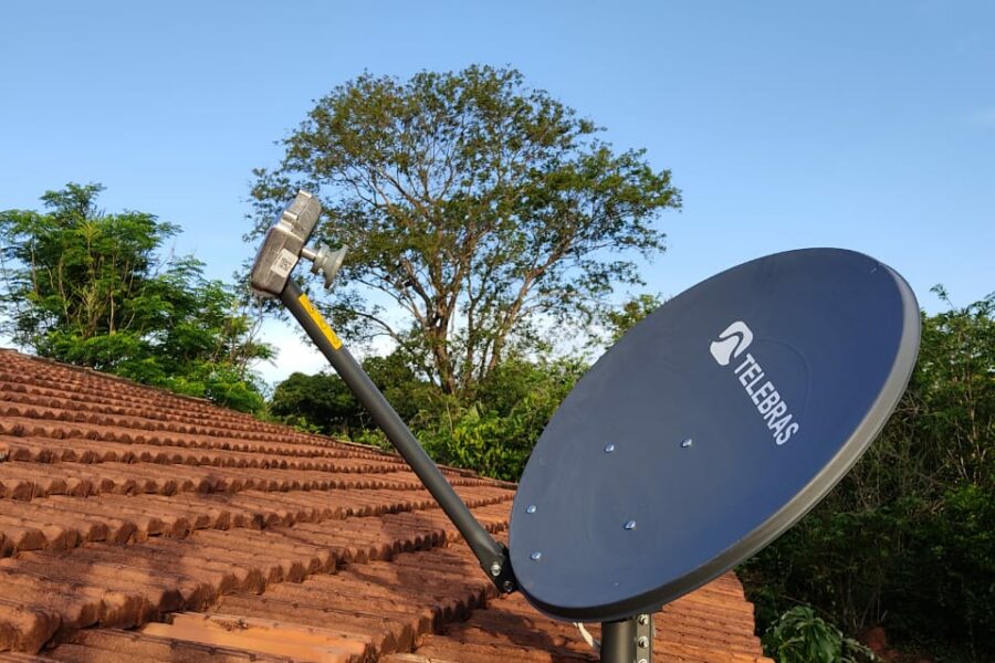 Famílias que vivem em assentamentos rurais terão internet via satélite