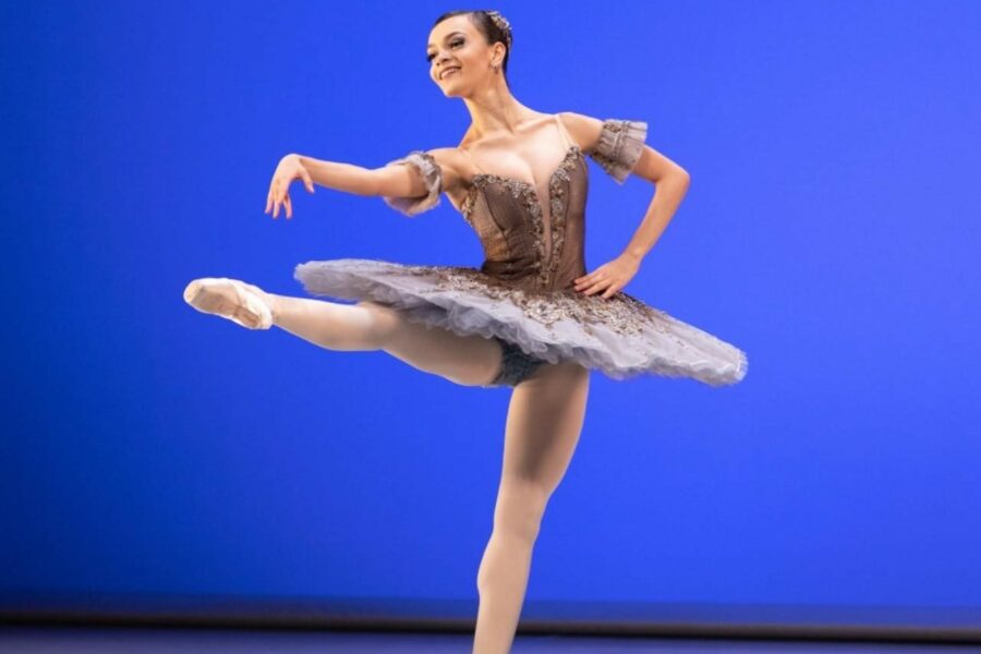 Bailarina da EFG ganha prêmio na maior competição mundial