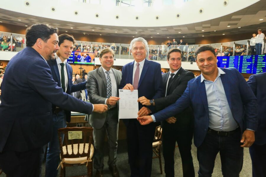 Caiado assegura R$ 1,8 milhão para saúde com devolução do duodécimo