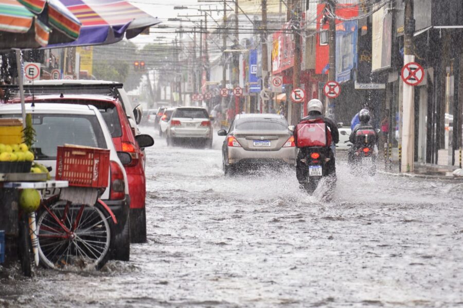 Meteorologia emite alerta de tempestade para 29 municípios de Goiás