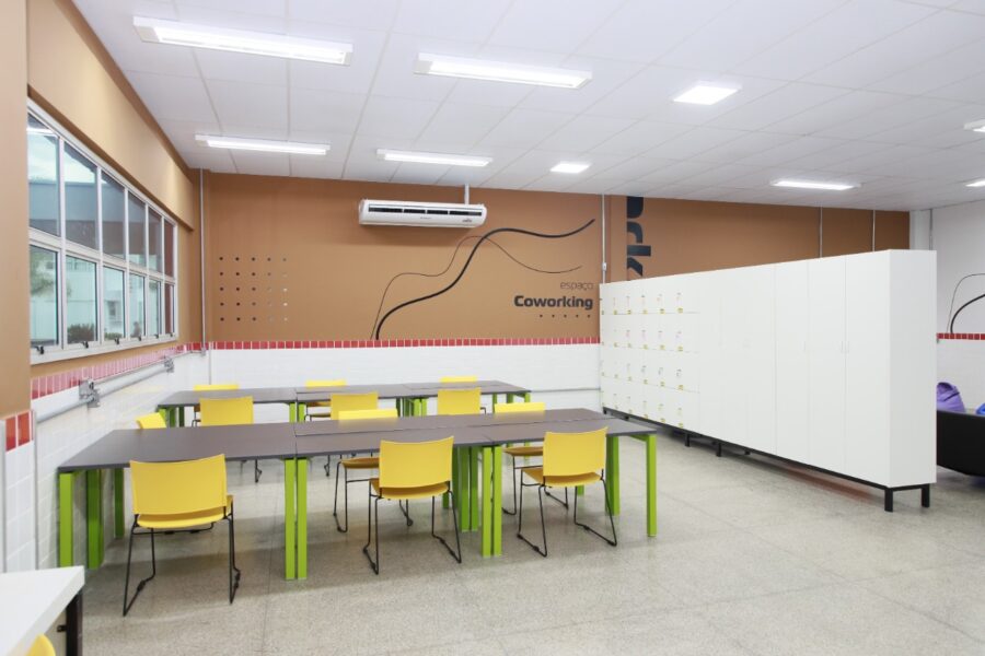 Caiado entrega laboratórios e ambientes de inovação na Escola do Futuro Luiz Rassi