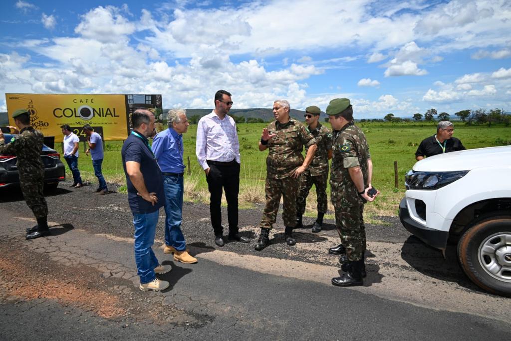 Duplicação da GO-123: Goinfra e Exército vistoriam trecho que receberá obras