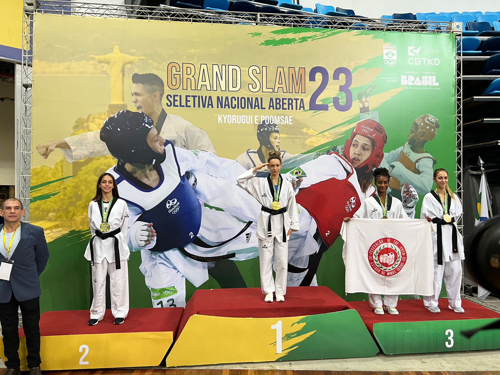 Goianos ganham 33 medalhas em competição nacional de taekwondo