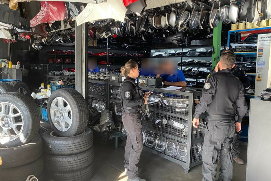 Operação mira comércio de peças de carros furtados ou roubados em Goiânia