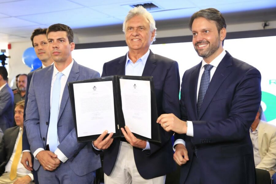 Reforma administrativa: Caiado pede empenho máximo a Pedro Sales e Alexandre Baldy
