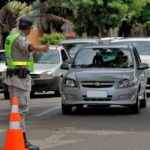 Blitz educativa marca abertura do Maio Amarelo