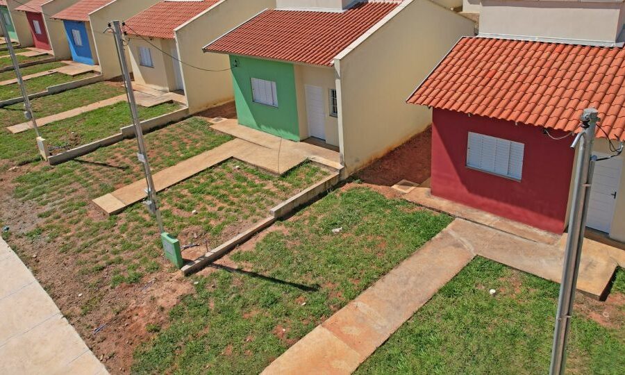 Ações de habitação chegam a Bom Jesus de Goiás e Joviânia