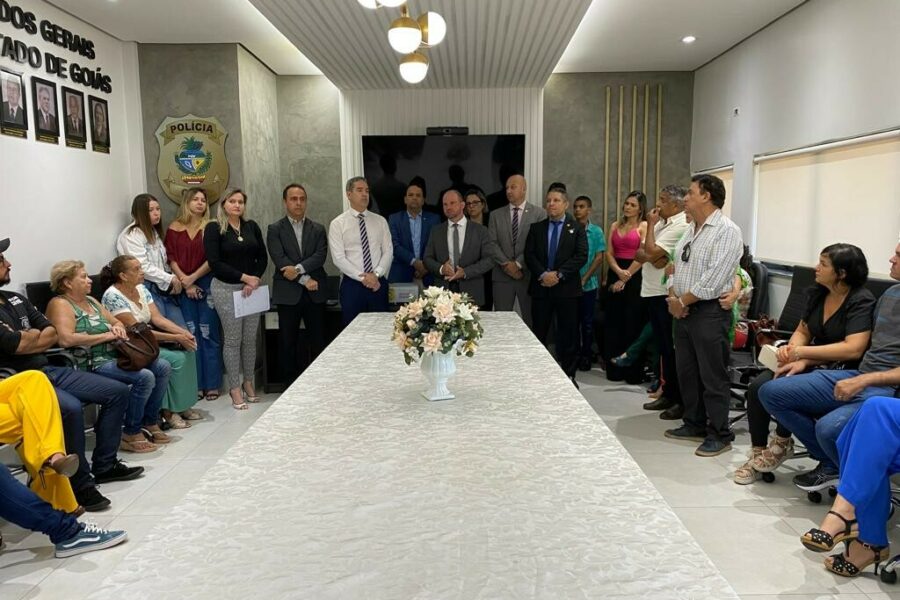 Polícia Civil homenageia delegados e peritos mortos em acidente de helicóptero